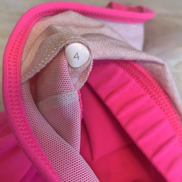 Lululemon Practice Freely Tank Size 4
Heathered Paris Pink / Paris Pink - Picture 9 of 16